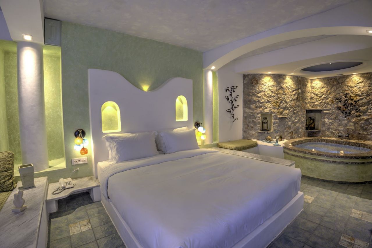 Santorini Superior Living